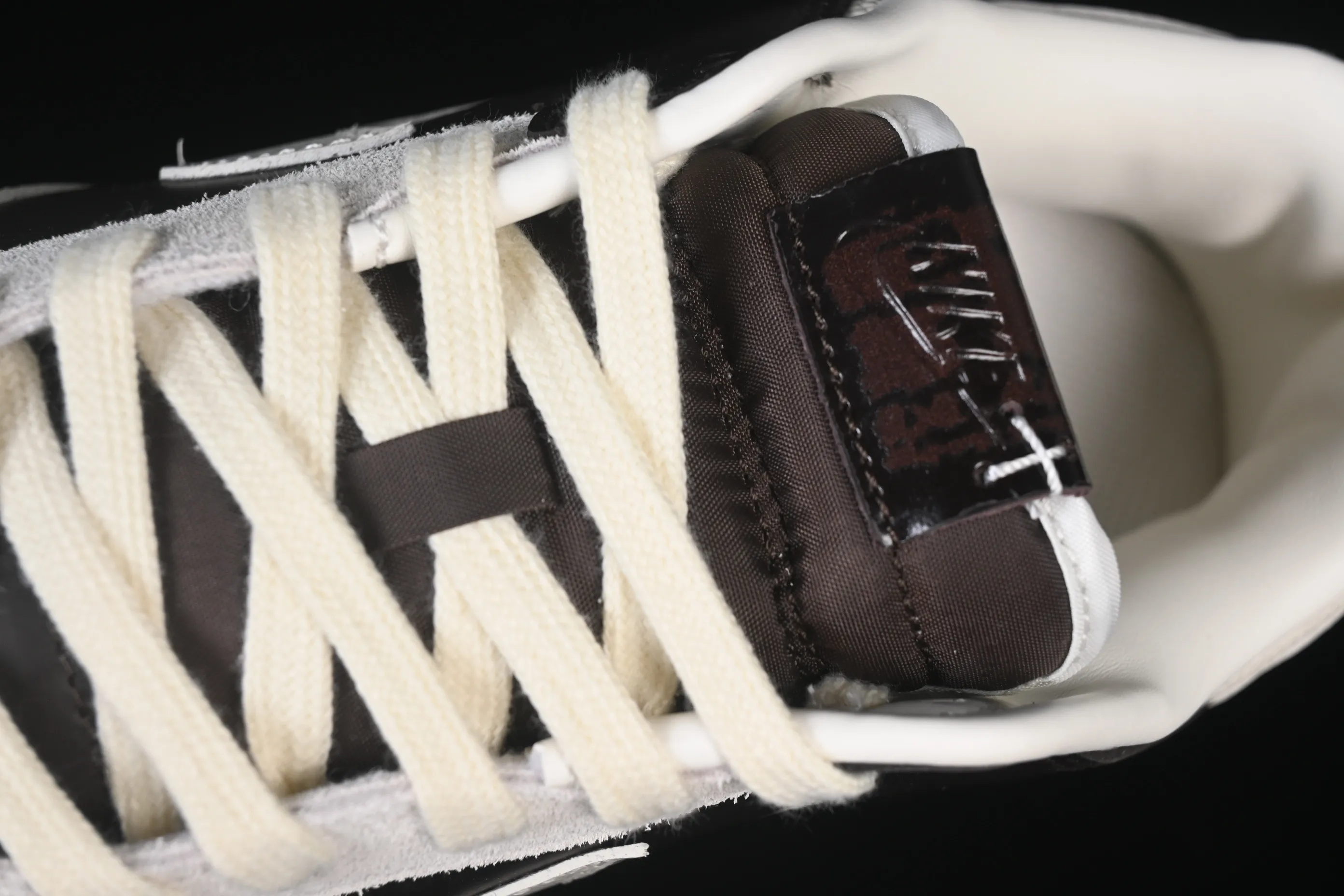 All categories Nk SB Dunk series Nk SB Dunk Low low-top sneakers Nike SB Dunk Low low-top casual sneakers IH7333-200